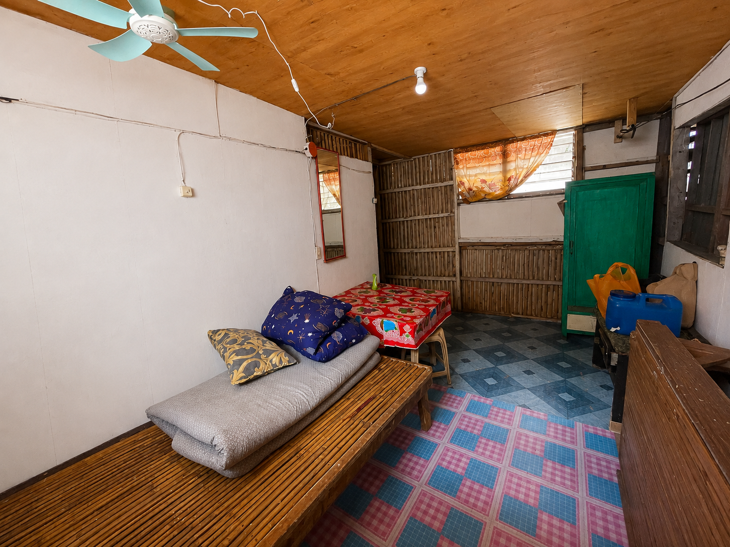 Joe Boarding House room